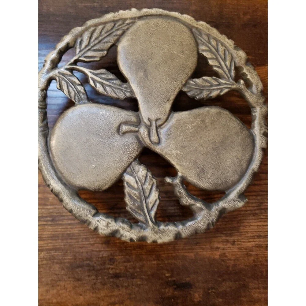 Vintage Cast Iron Metal 3 Pear Footed 7 Inch Round Trivet